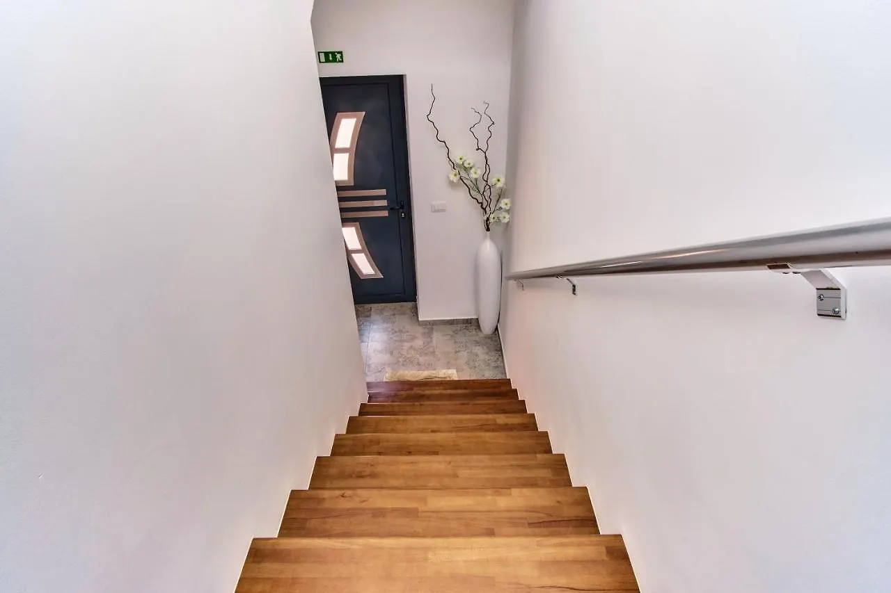 Apartment Ferienwohnung SkyGarden House Mali Lošinj